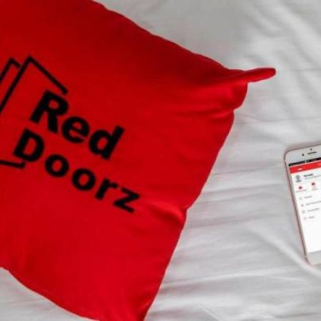 Hotel Reddoorz @ Batam Center 2 Exterior foto